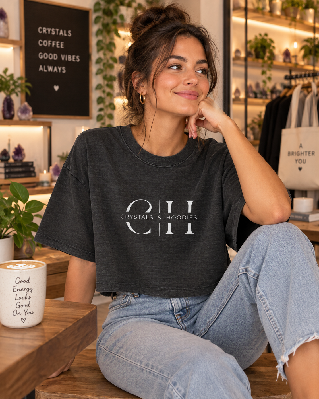 Logo Women’s garment dye cropped tee