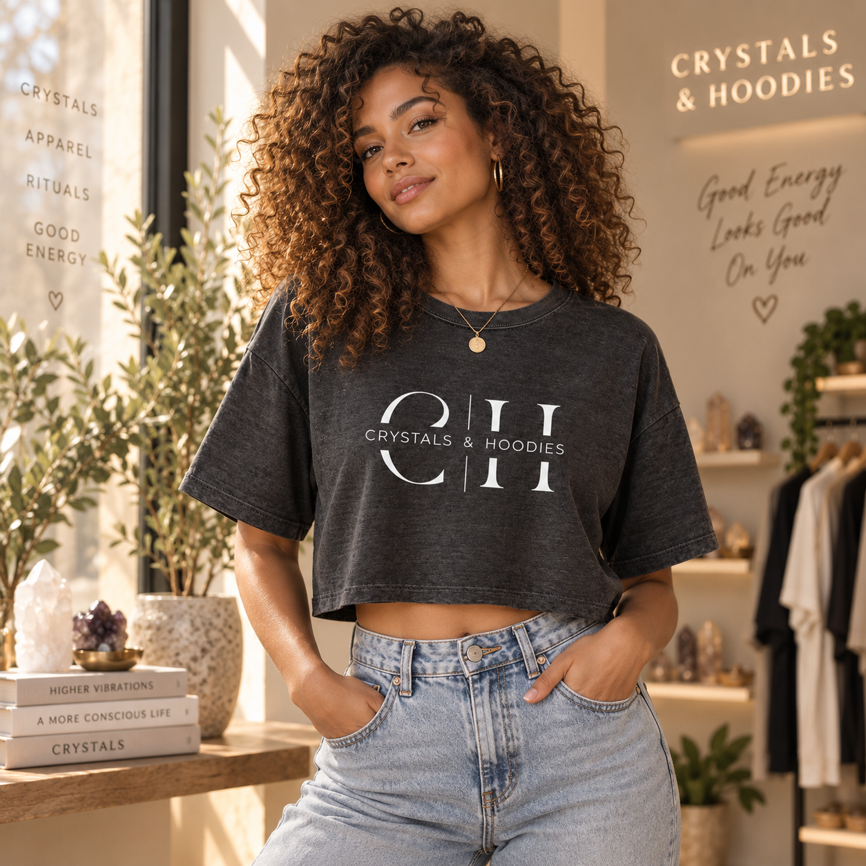Logo Women’s garment dye cropped tee