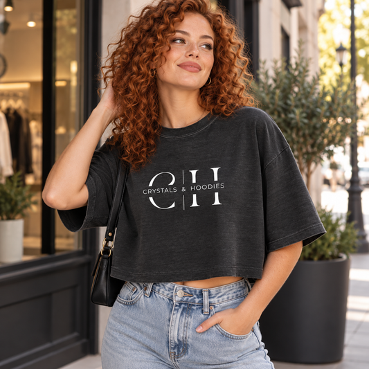 Logo Women’s garment dye cropped tee
